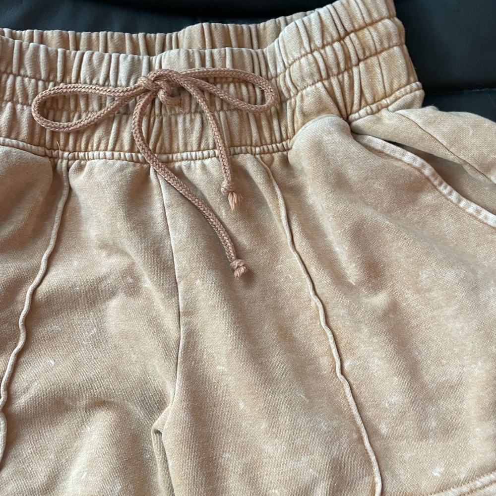 Wild Fable high rise shorts - Picture 2 of 4